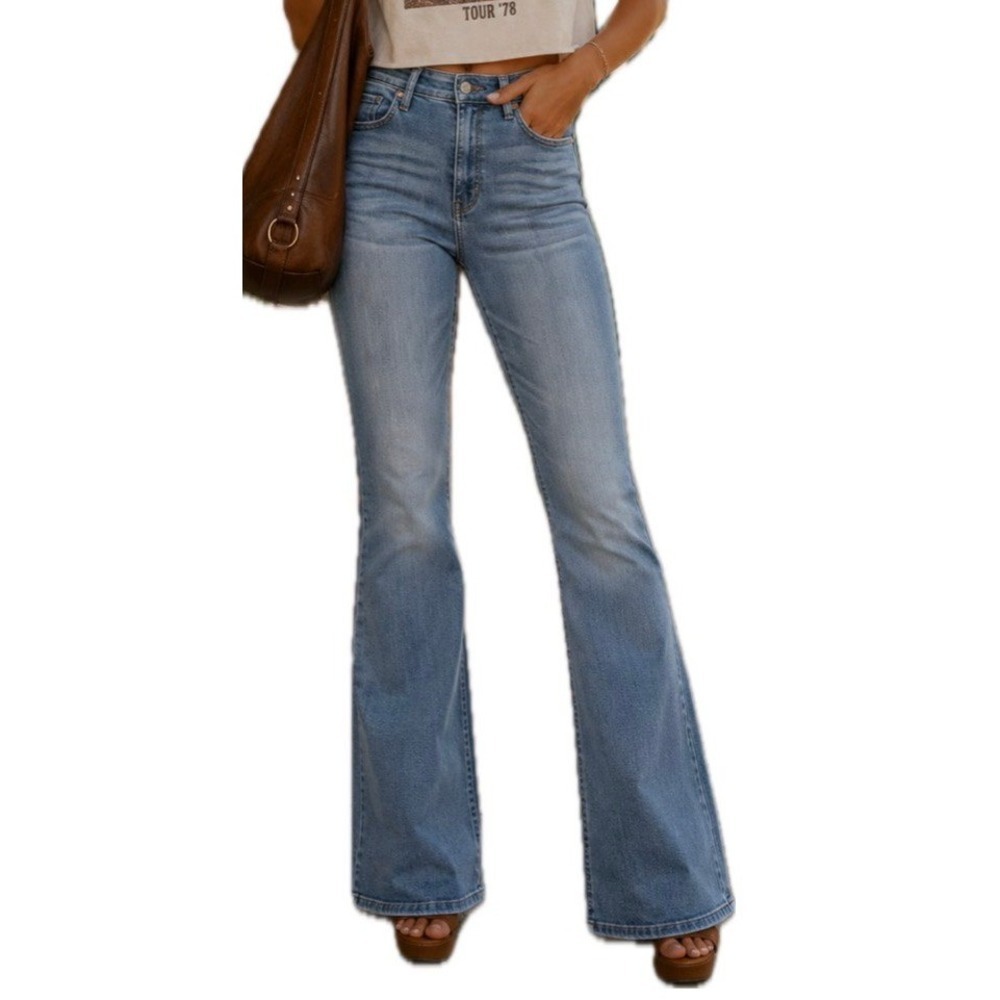 Lucky Brand Uni High Rise 4 Distressed Boot Cut Jeans. Women's Size 30X32